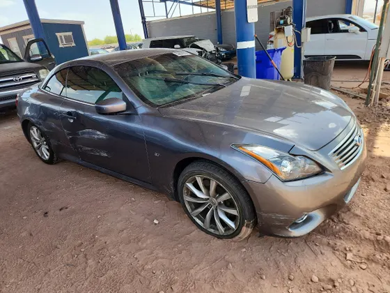 2014 INFINITI Q60 Convertible