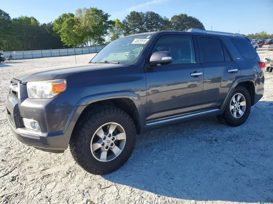 2011 Toyota 4Runner SR5