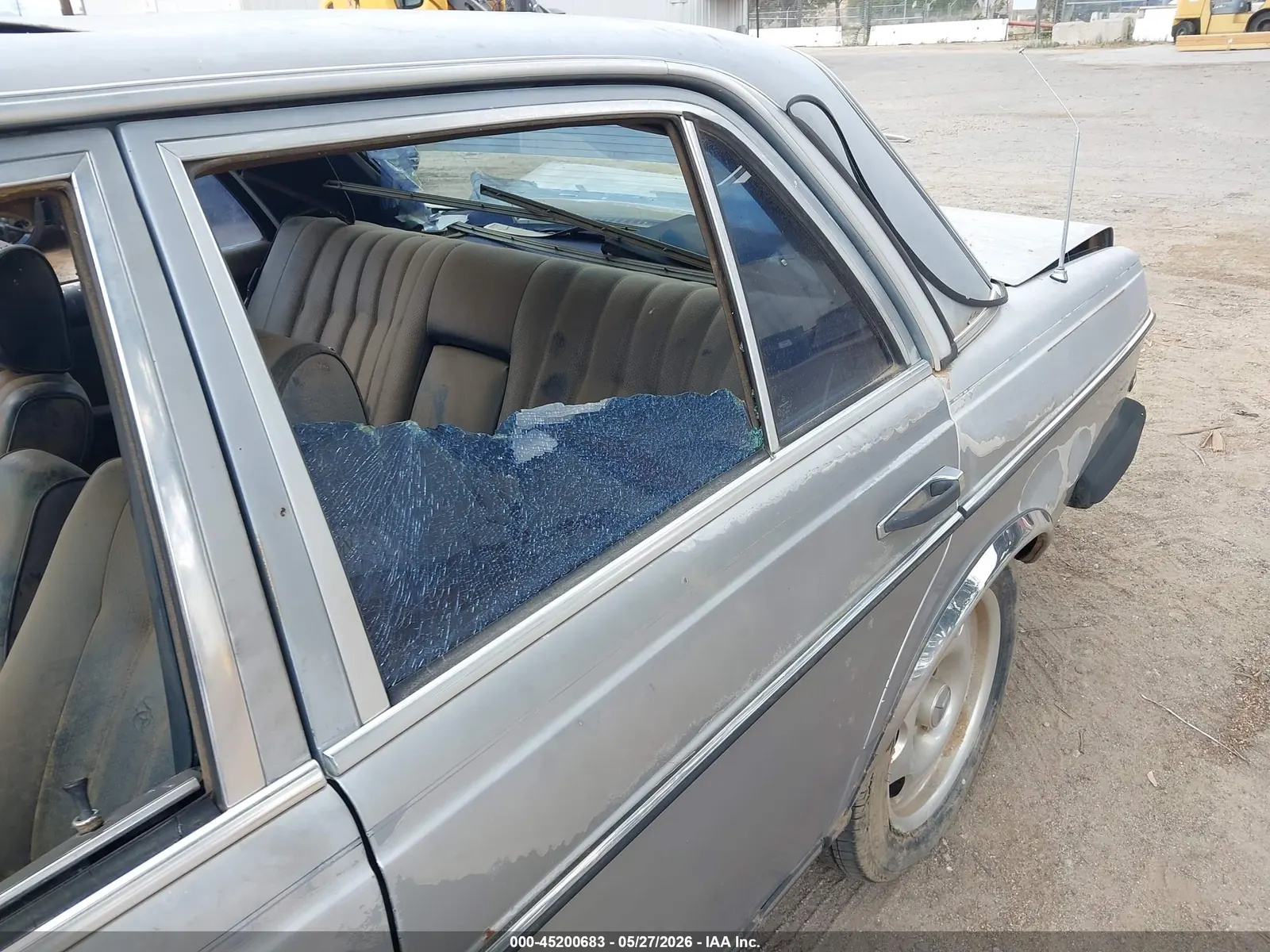 1983 Mercedes-Benz 300 Series 300D-T