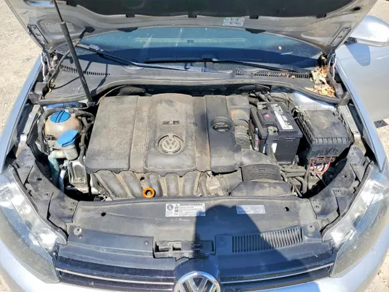 2013 Volkswagen Jetta SportWagen SE w/Sunroof