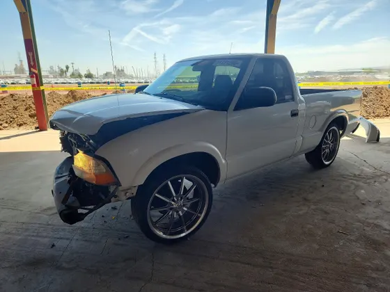 2000 GMC Sonoma SLS w/1SE Pkg