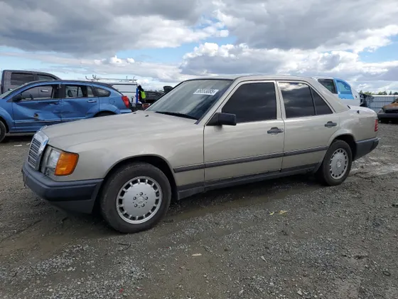 1986 Mercedes-Benz 300 Series 300E