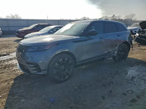 2026 Land Rover Range Rover Velar Dynamic SE
