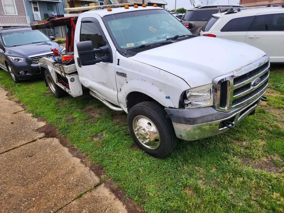 2006 Ford Super Duty F-450 DRW XL