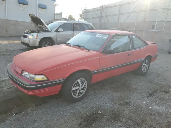 1990 Pontiac Sunbird LE
