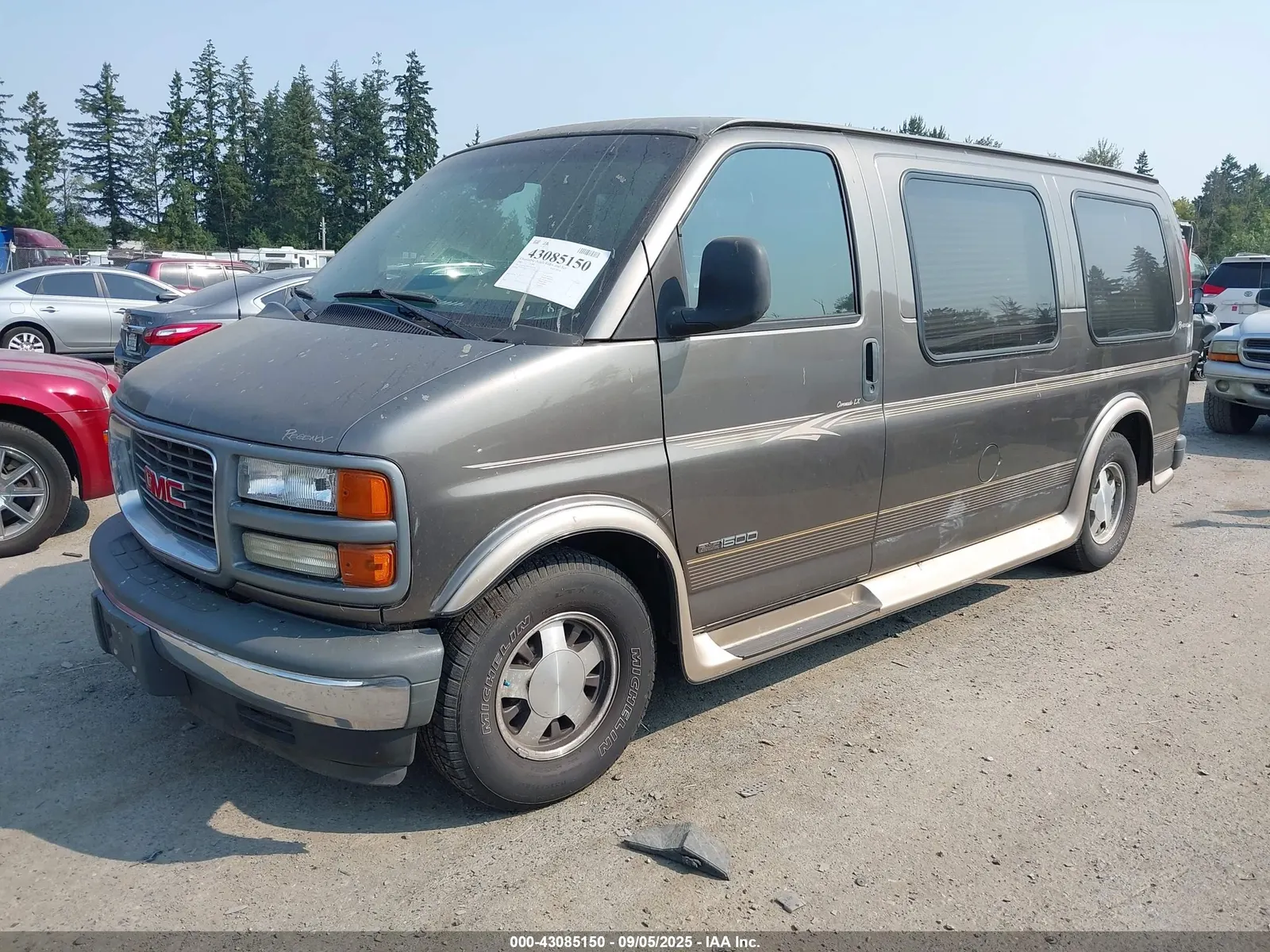 2002 GMC SAVANA CARGO STANDARD