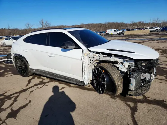 2024 Lamborghini Urus S