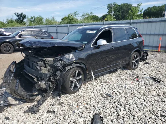 2017 Volvo XC90 R-Design