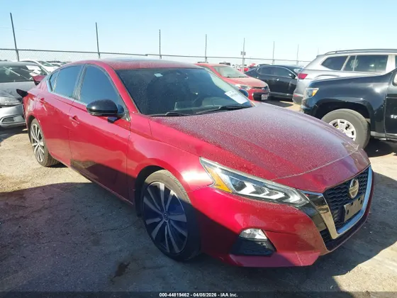 2022 Nissan Altima 2.0 SR