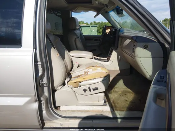 2005 Cadillac Escalade STANDARD