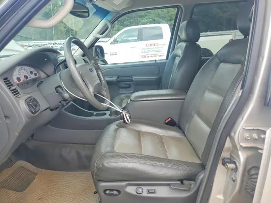 2004 Ford Explorer Sport Trac XLS