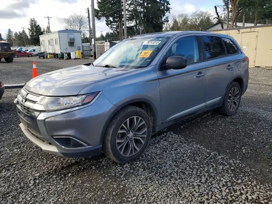 2018 Mitsubishi Outlander ES