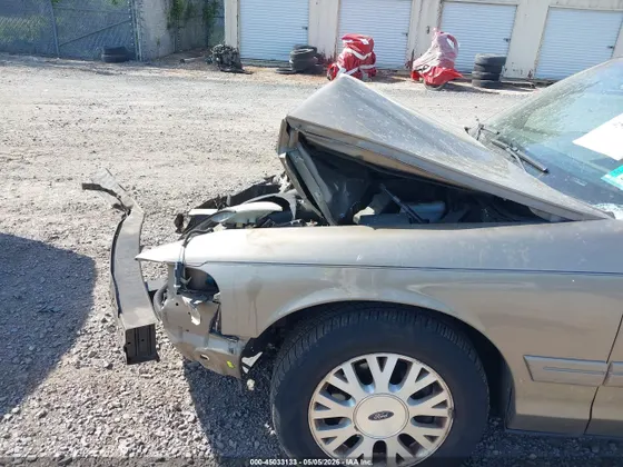 2003 Ford Crown Victoria LX