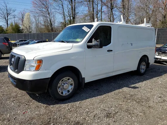 2015 Nissan NV S