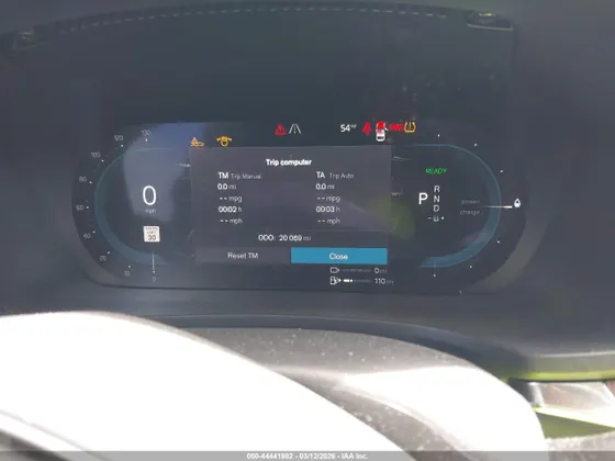 2024 Volvo S60 Recharge Plug-In Hybrid Plus Dark Theme