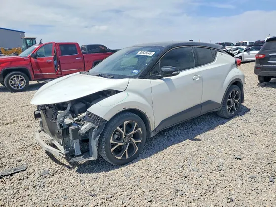 2019 Toyota C-HR LE