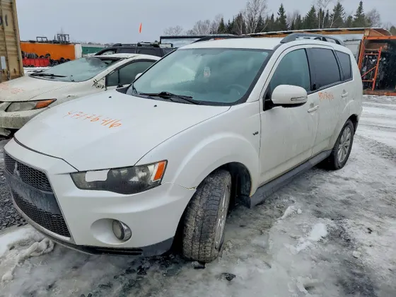2011 Mitsubishi Outlander LS