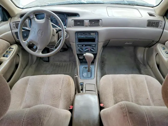 1997 Toyota Camry LE