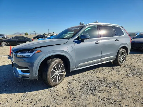 2022 Volvo XC90 Recharge Plug-In Hybrid Inscription Expression