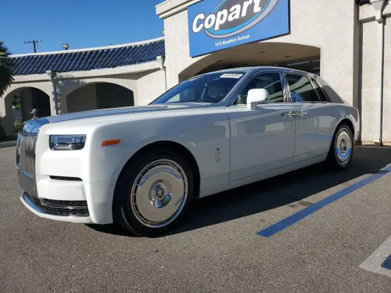 2023 Rolls-Royce Phantom