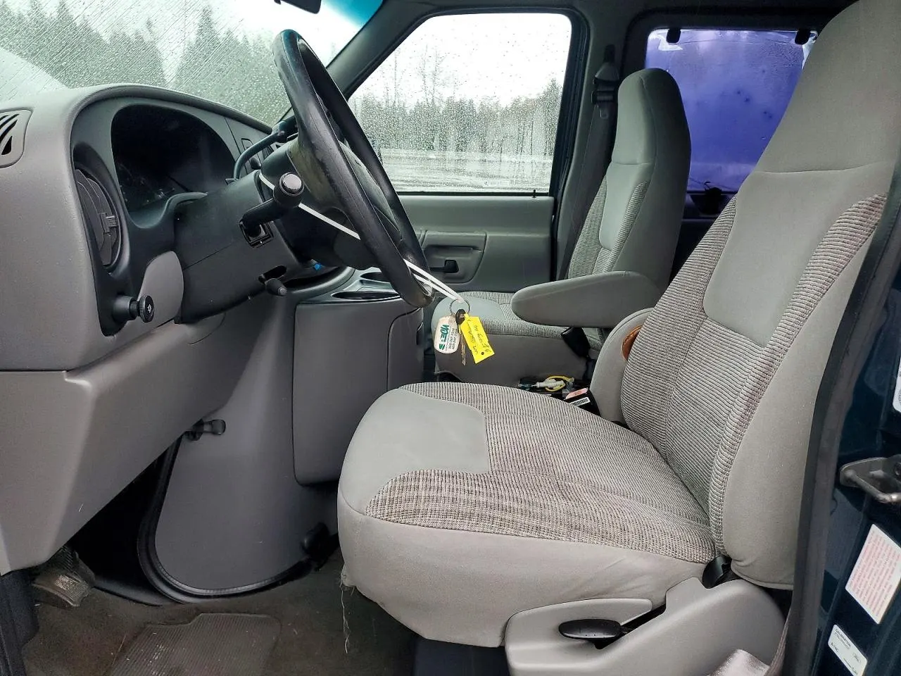 1998 Ford Club Wagon XL