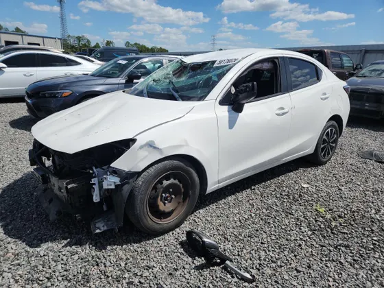 2019 Toyota Yaris Sedan L