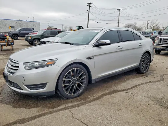 2017 Ford Taurus Limited