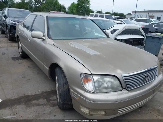 2000 Lexus LS 400