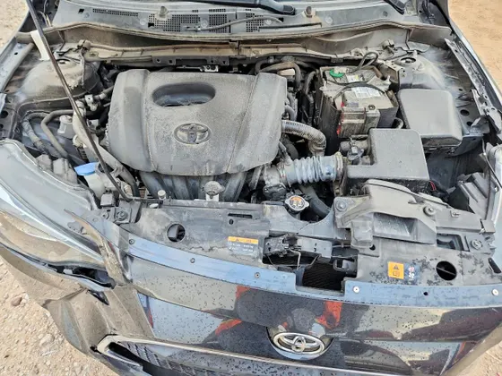 2020 Toyota Yaris Hatchback LE