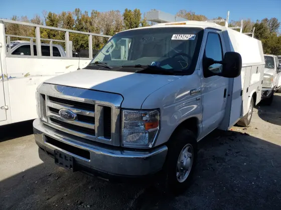 2017 Ford E-Series Cutaway E350 SUPER DUTY CUTAWAY VAN