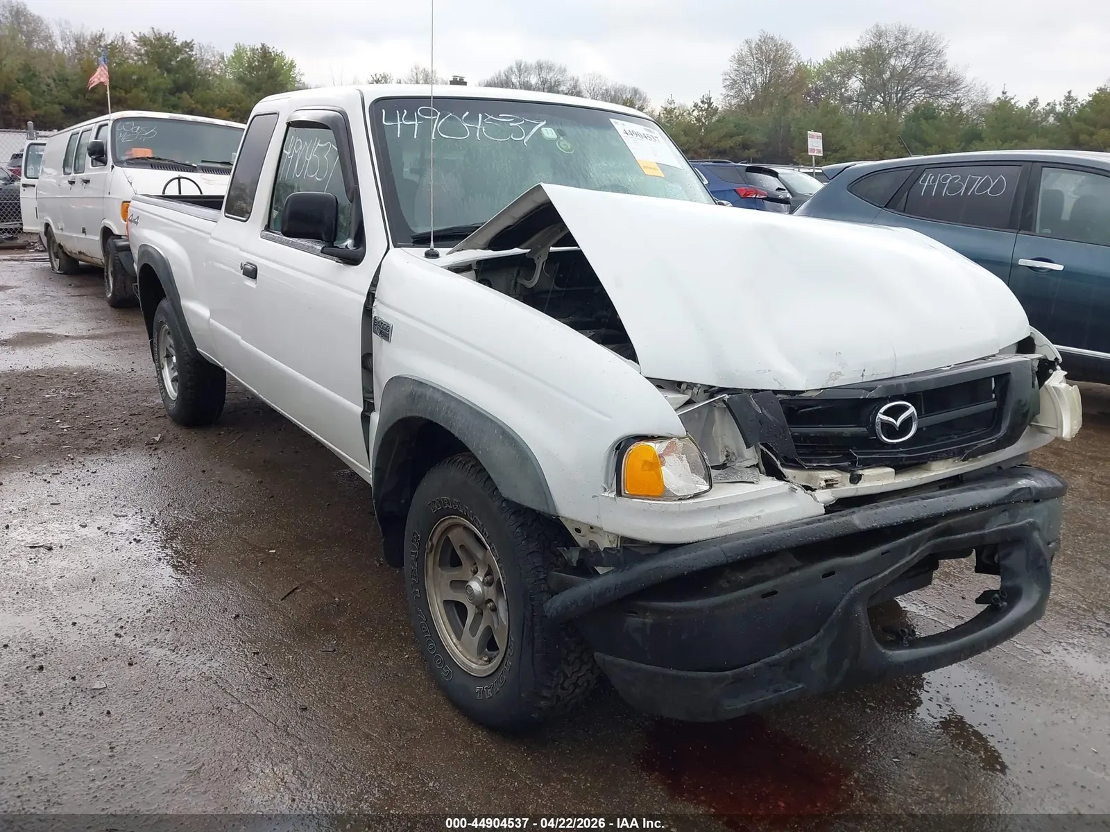 2004 Mazda B-Series 4WD Truck SE