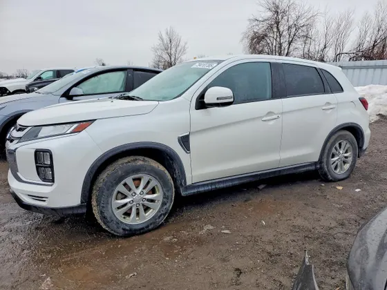 2021 Mitsubishi RVR SE