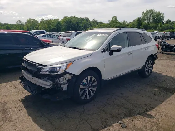 2017 Subaru Outback Touring