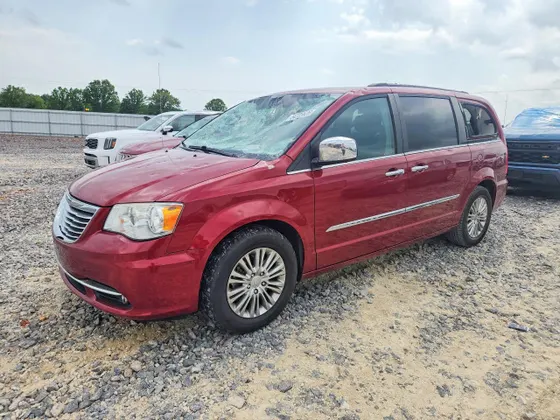 2015 Chrysler Town & Country Touring-L