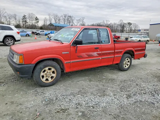 1989 Mazda B2200 Pickup 2WD CAB PLUS