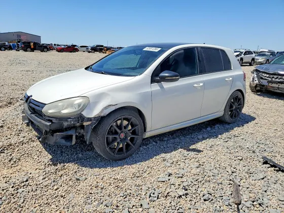 2013 Volkswagen Golf R GOLF