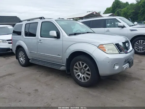 2010 Nissan Pathfinder LE