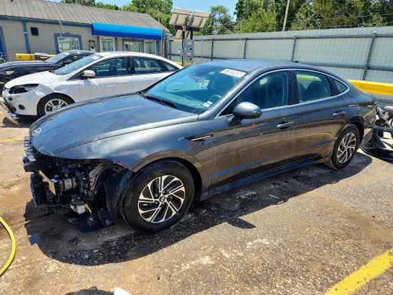 2026 Hyundai Sonata Hybrid Blue