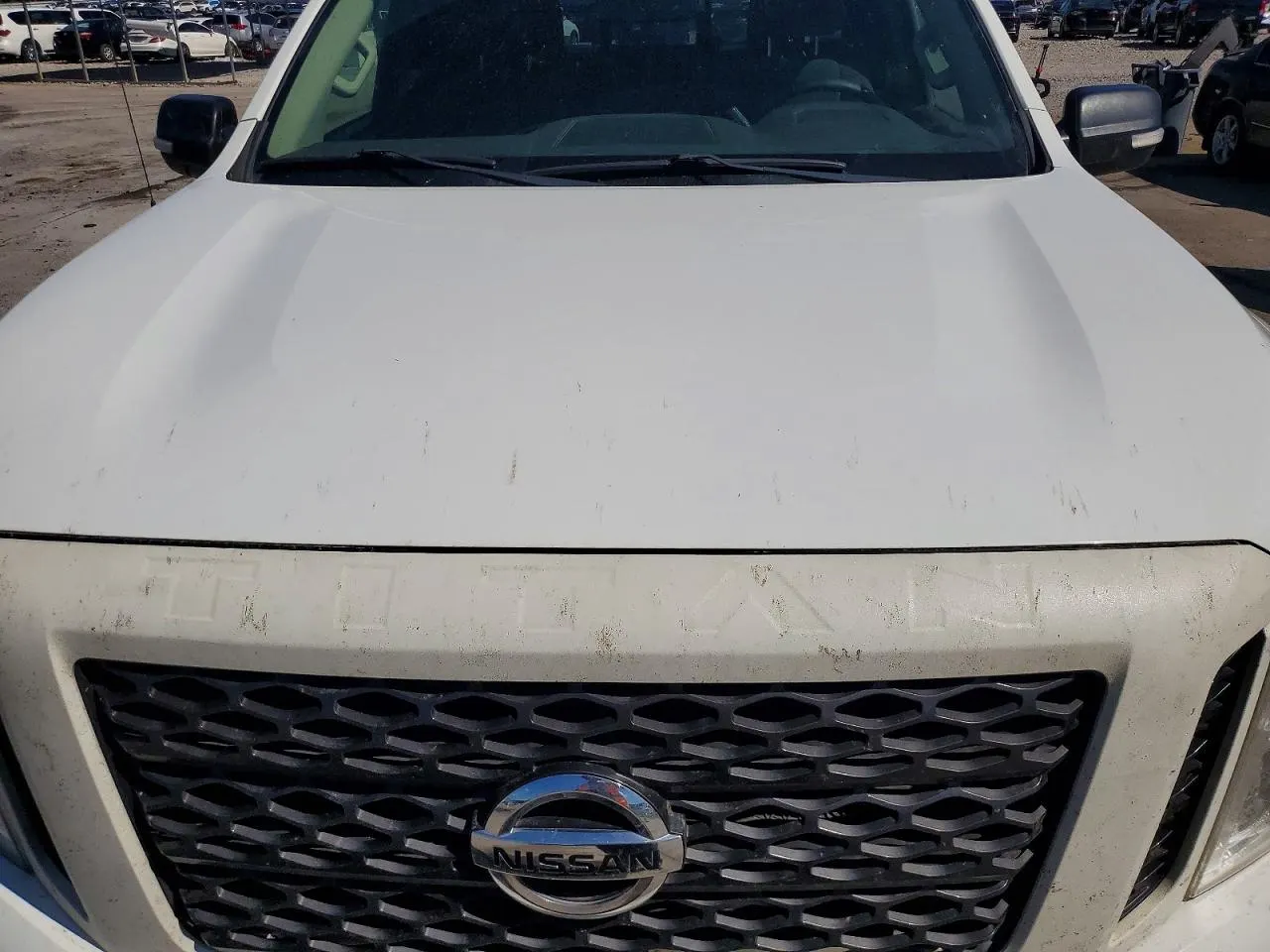 2019 Nissan Titan SV