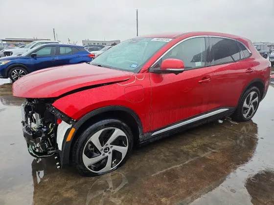 2025 VinFast VF 8 Eco