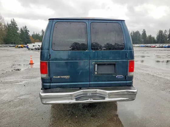 1998 Ford Club Wagon XL