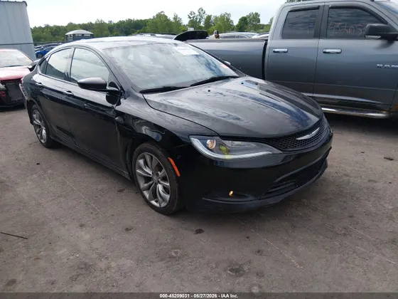2015 Chrysler 200 S