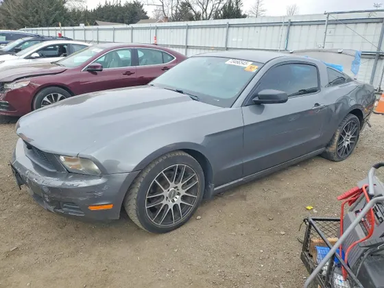 2011 Ford Mustang V6