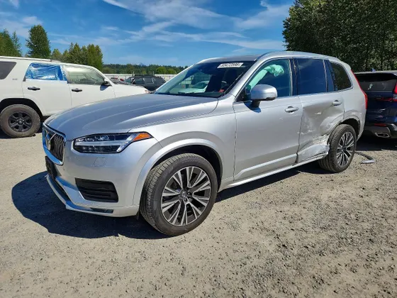 2021 Volvo XC90 Momentum