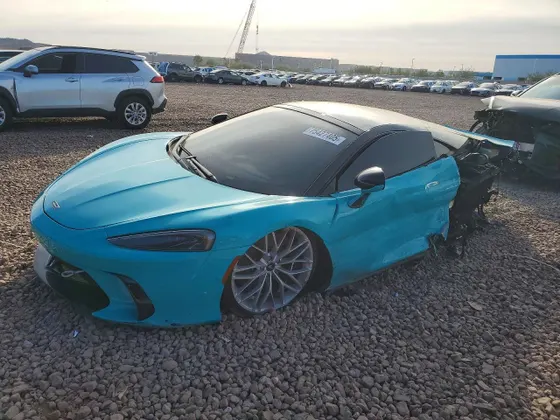 2025 McLaren GT GTS