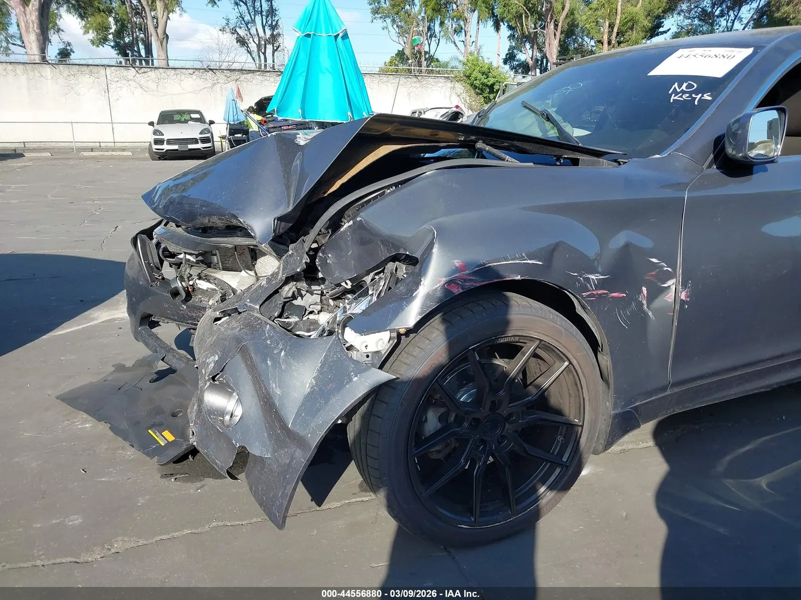 2011 INFINITI M56