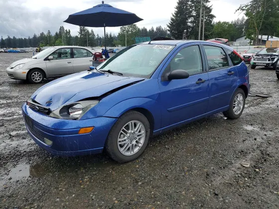 2004 Ford Focus ZX5 Base