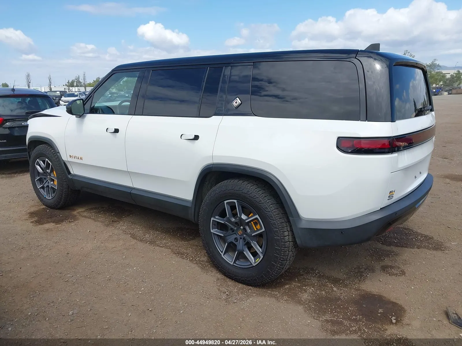 2023 Rivian R1S Adventure