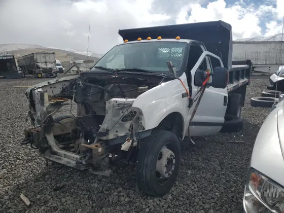 2004 Ford F-550 SUPER DUTY
