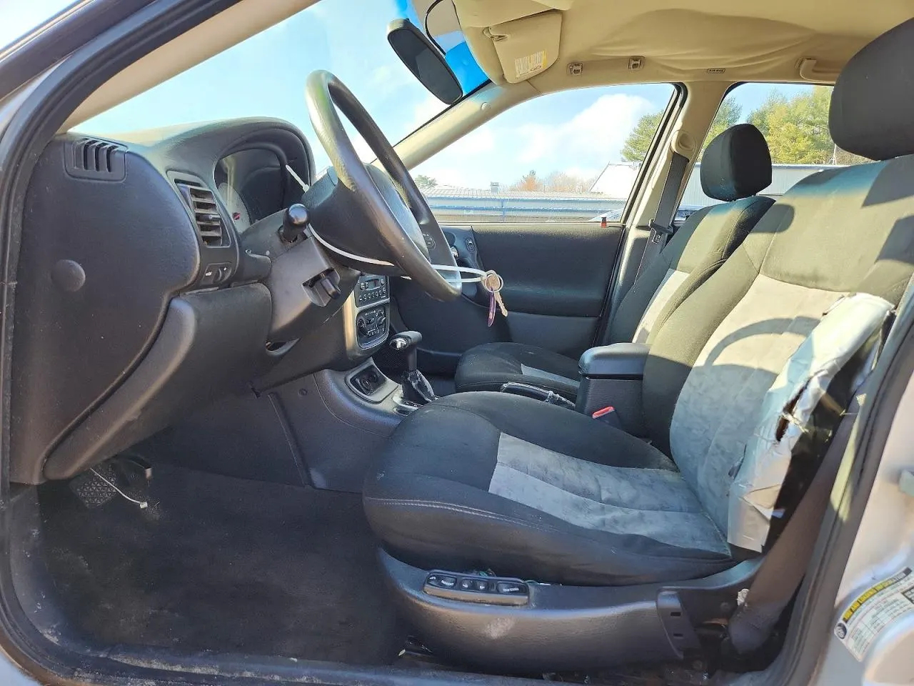 2004 Saturn L-Series L300 2